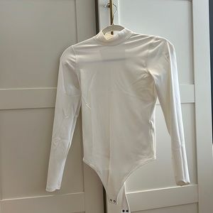 Abercrombie White Bodysuit Size xsmall